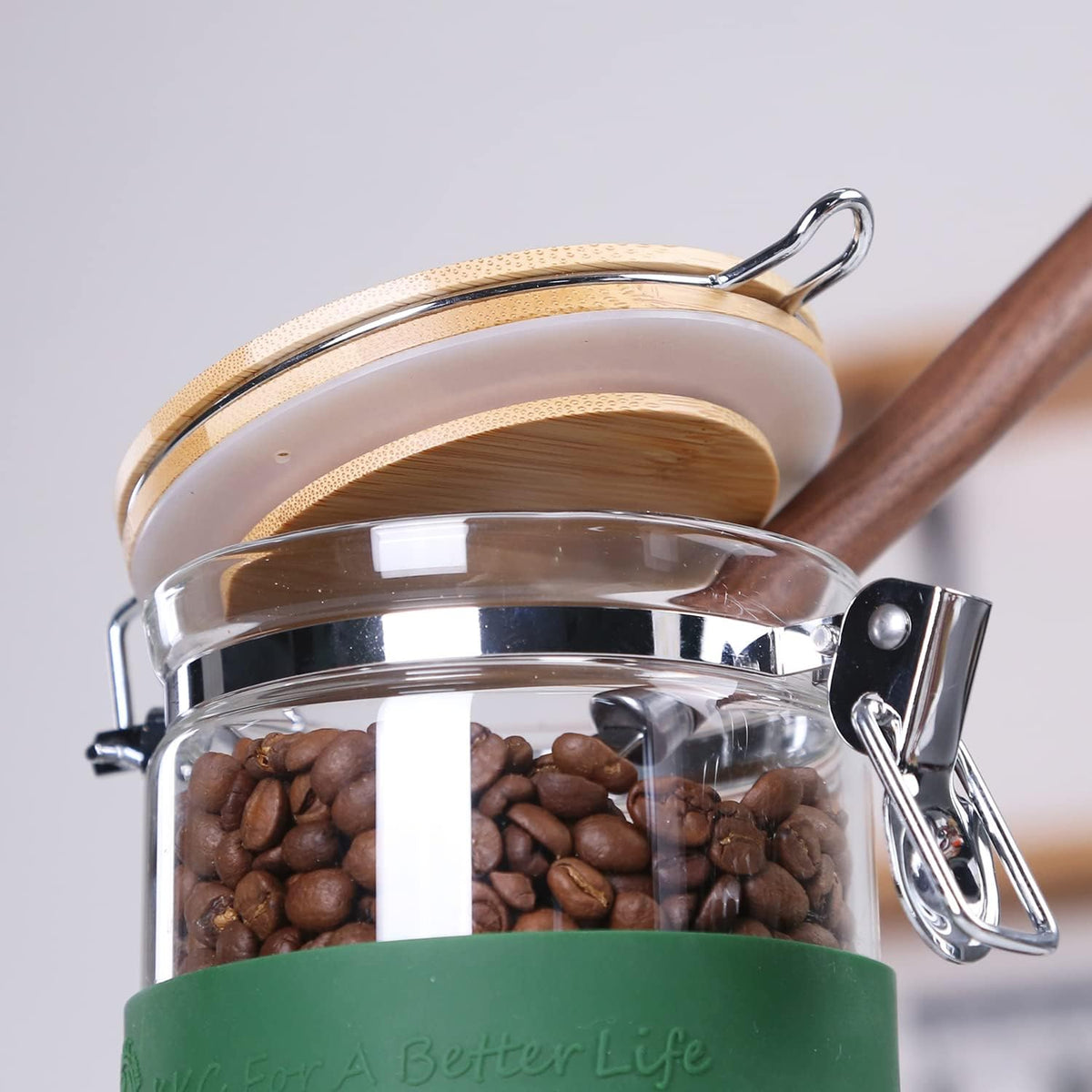 KKC Vacuum Sealed Coffee Bean Storage Container with Scoop,Airtight Glass Container Jar with Hinged Lid and Spoon for Ground Coffee,Loose Leaf Tea,Brown Sugar,Nut,Oatmeal,54 Fl oz
