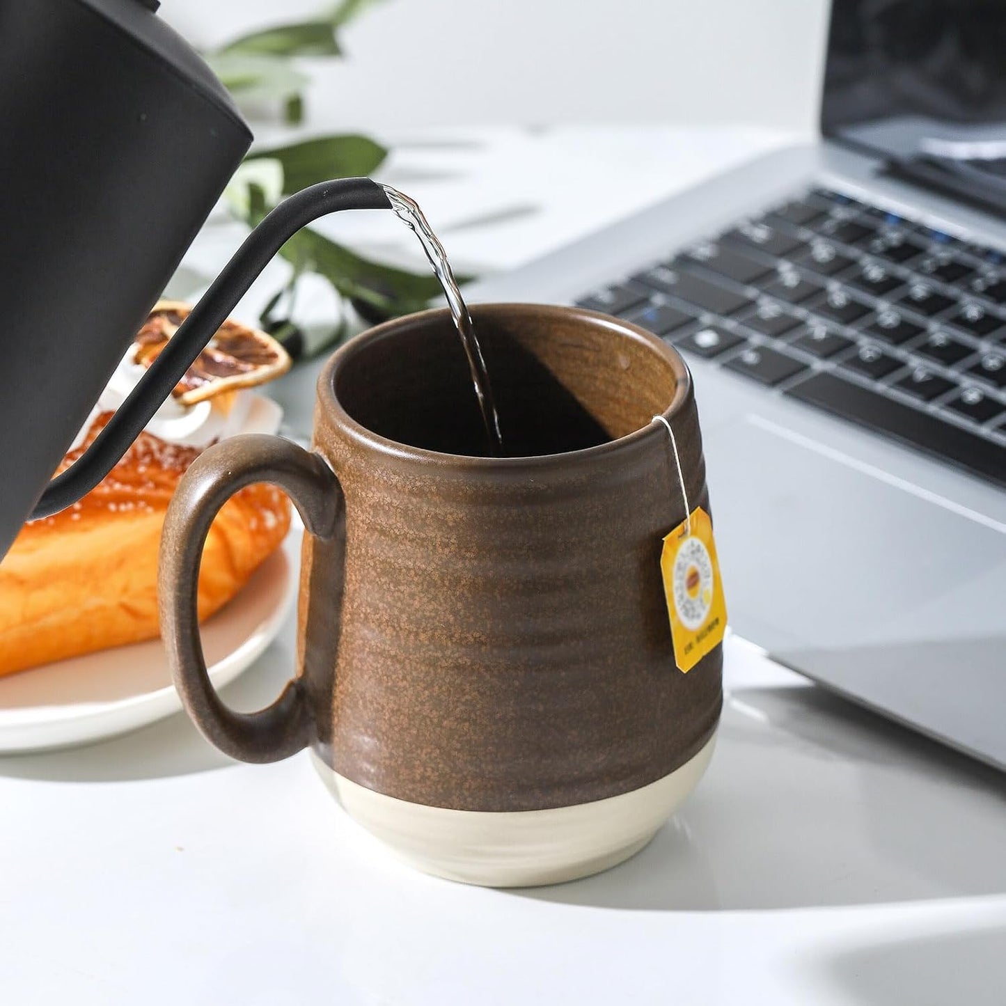 HASENSE Large Ceramic Coffee Mug, 20 Oz Beige Stoneware Cup with Comfortable Handle, Farmhouse Mug for Coffee, Tea & Cocoa, Dishwasher & Microwave Safe, Brown