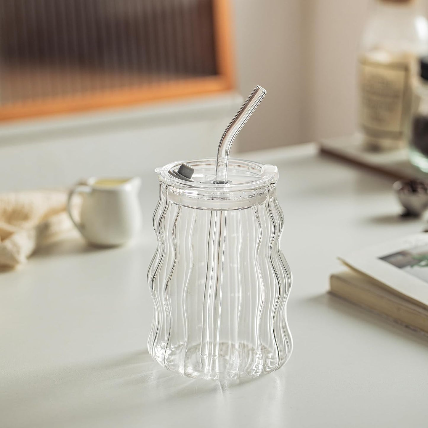 KEMORELA 4PCS Ribbed Glass Cups with Lids & Straws – 18oz Vintage Wavy Coffee Cups, Bubble Glass Aesthetic for Iced Coffee, Clear Ribbed Glasses with Straws, Ideal Drinkware Set