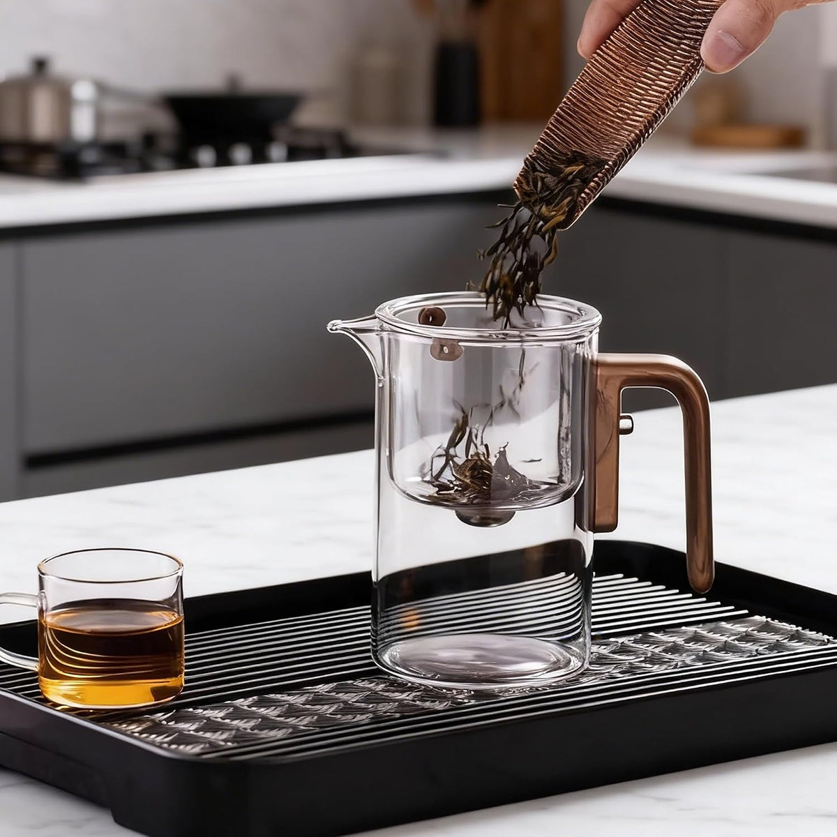 Enchanted Tea Pot with Tea Infuser, Loose Leaf Tea Steeper, 20 oz | Magic Teapot for Loose Leaf Tea Diffusers, Glass Tea Maker, Ideal Gift for Tea Lovers
