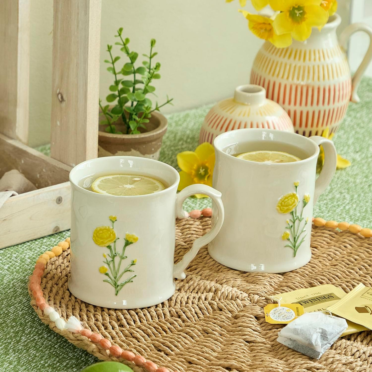 Ceramic coffee Mugs, Set of 1 Yellow Flower - 16oz, Hand-Painted, Microwave heating and dishwasher cleaning available, Ideal for Daily Brews
