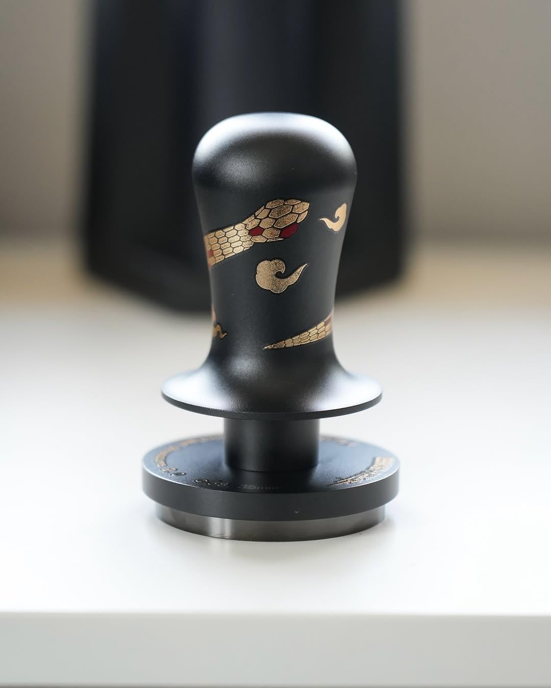 MHW-3BOMBER 58.35mm Espresso Tamper Snake Pattern Edition - 3 Spring Loaded Coffee Tamper with Sound Feedback - Barista Tamper Tool - Ergonomic Handle Ripple Base T6079TS-OS