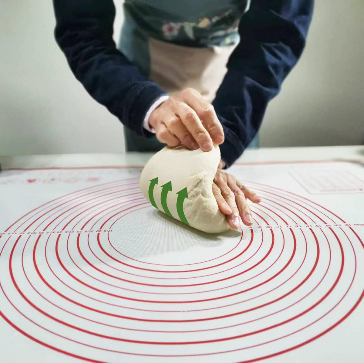 Yansumi Silicone Pastry Mat Extra Large Non-Slip Mat for Rolling Dough Pie Crust and Baking Non-Stick with Measurements (Red, 24"L x 16"W)