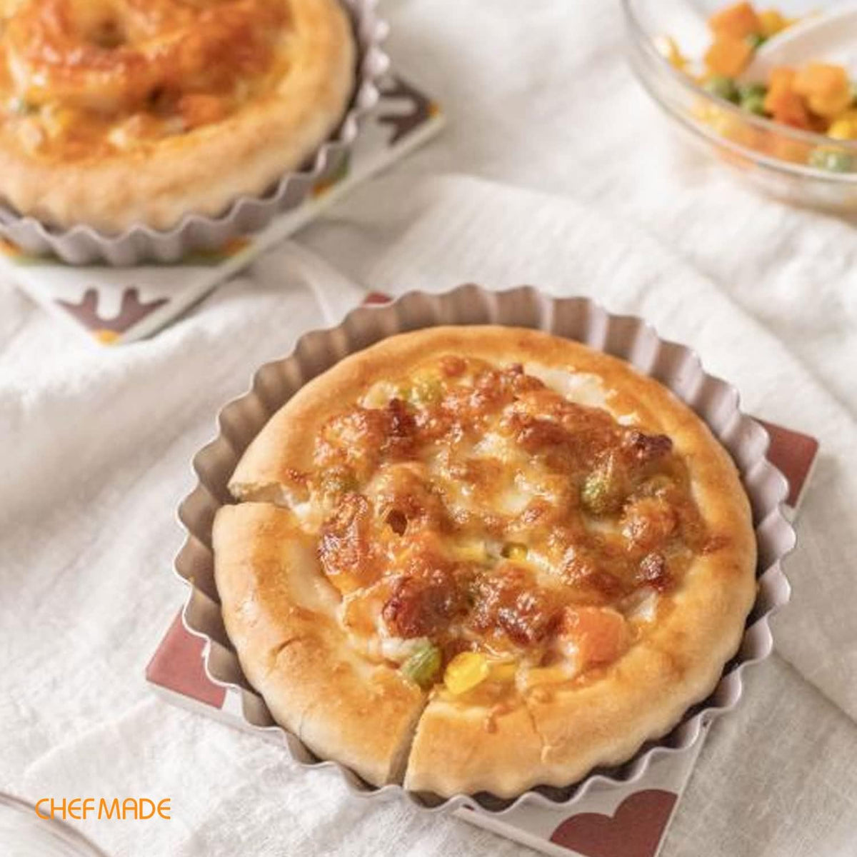 CHEFMADE Mini Round Tart Pan Set, 4-Inch 4Pcs Non-Stick Round Quiche Bakeware for Oven and Instant Pot Baking (Champagne Gold)