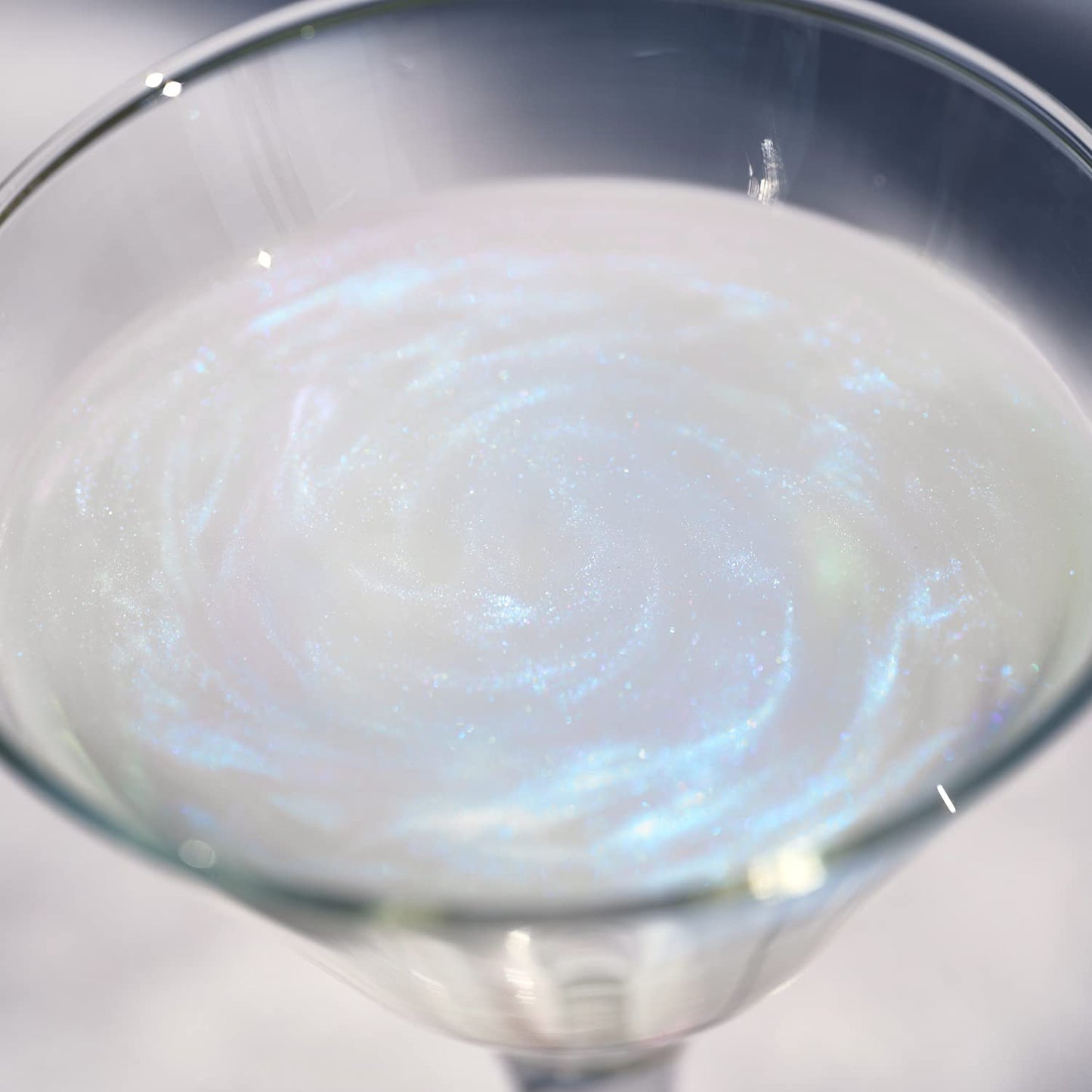 Blue Iridescent BREW GLITTER Edible Glitter For Drinks, Cocktails, Beer, Garnish Glitter &amp; Beverages | 100% Edible &amp; Food Grade | Vegan, Gluten, Nut Free (45g Shaker, Blue Iridescent)