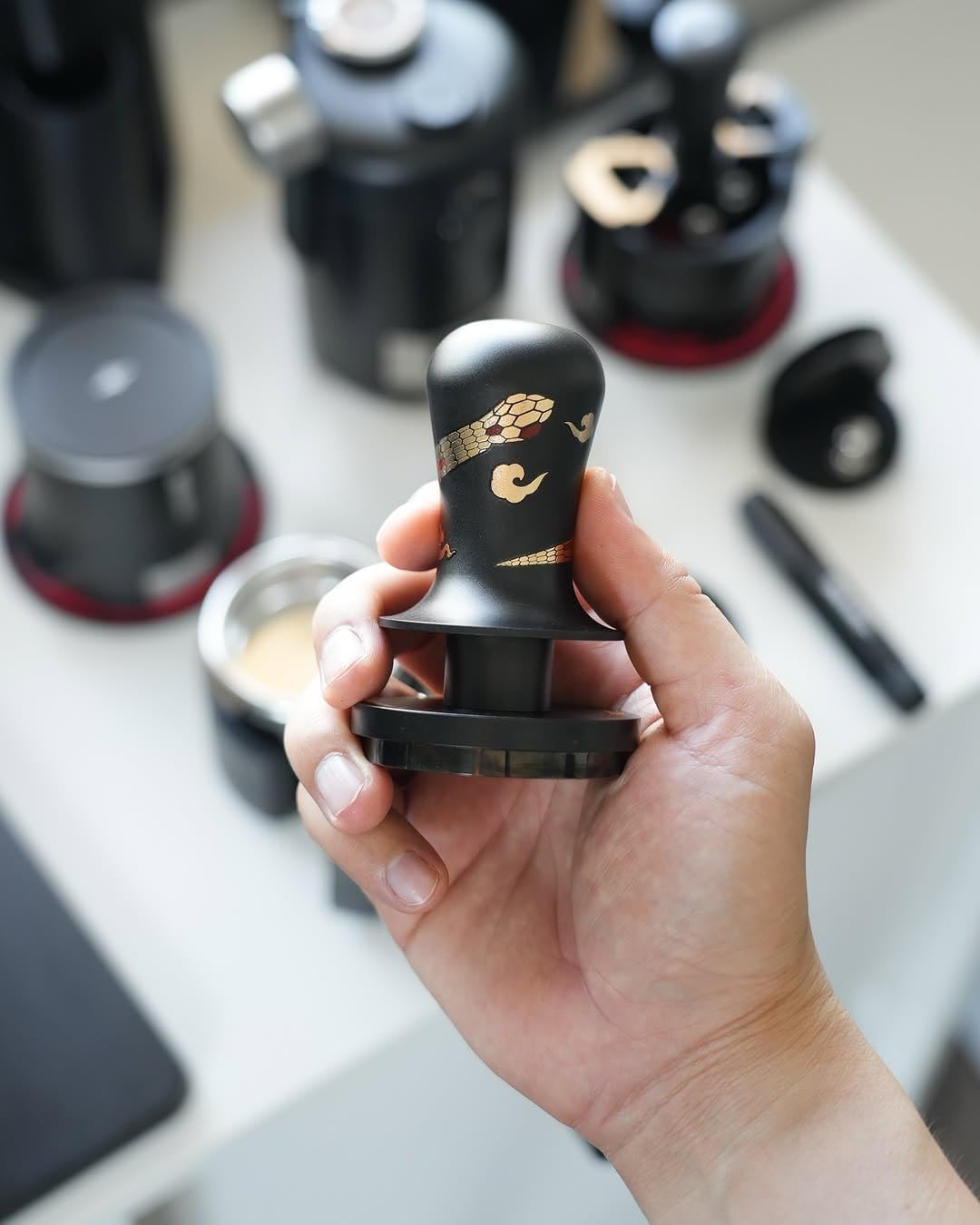 MHW-3BOMBER 58.35mm Espresso Tamper Snake Pattern Edition - 3 Spring Loaded Coffee Tamper with Sound Feedback - Barista Tamper Tool - Ergonomic Handle Ripple Base T6079TS-OS