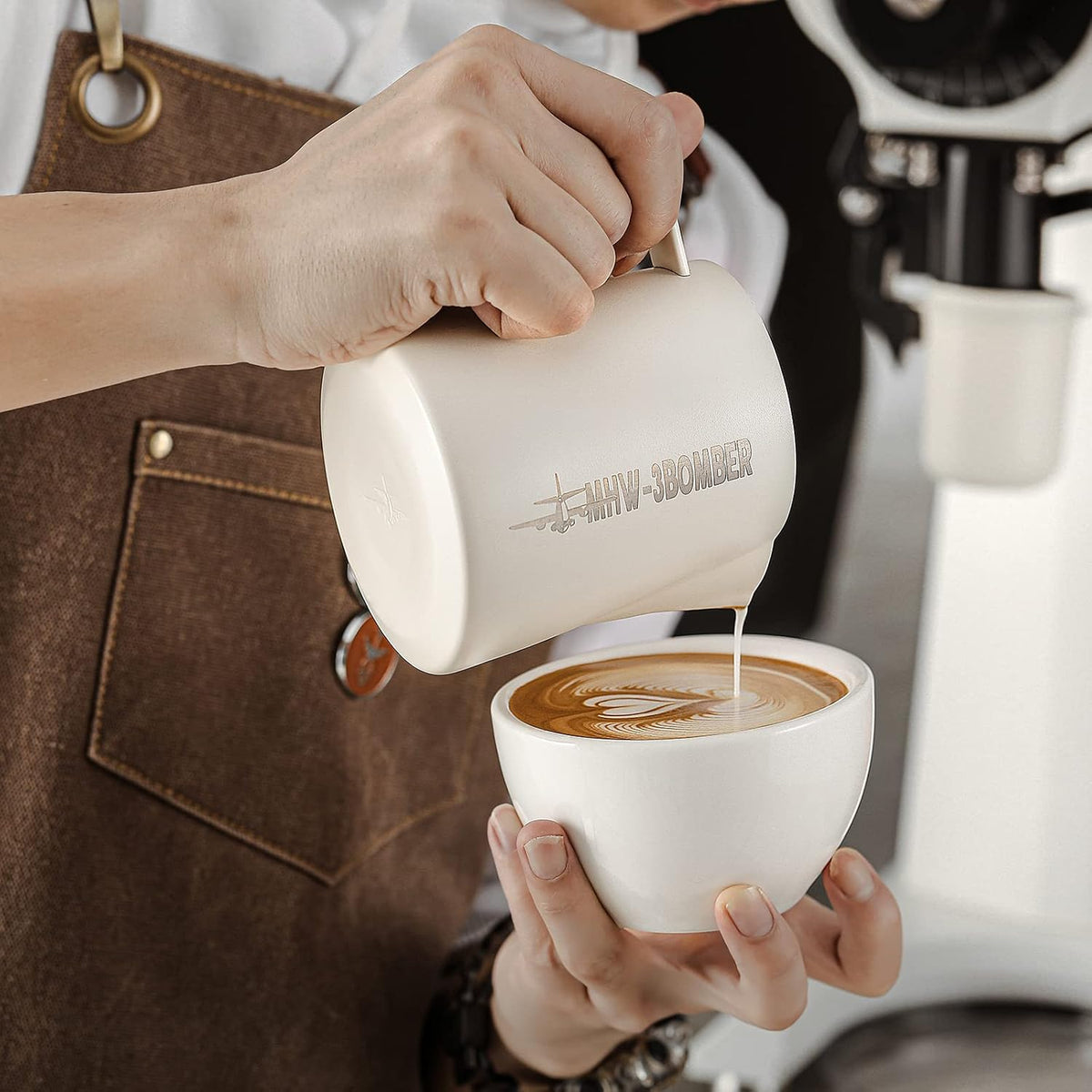 MHW-3BOMBER 16.9oz Milk Frothing Pitcher, World Champion Endorsed Espresso Steaming Pitcher with Crocodile-Shaped Precision Spout, Stainless Steel Latte Art Milk Jug for Baristas, 5.0 White P5020W