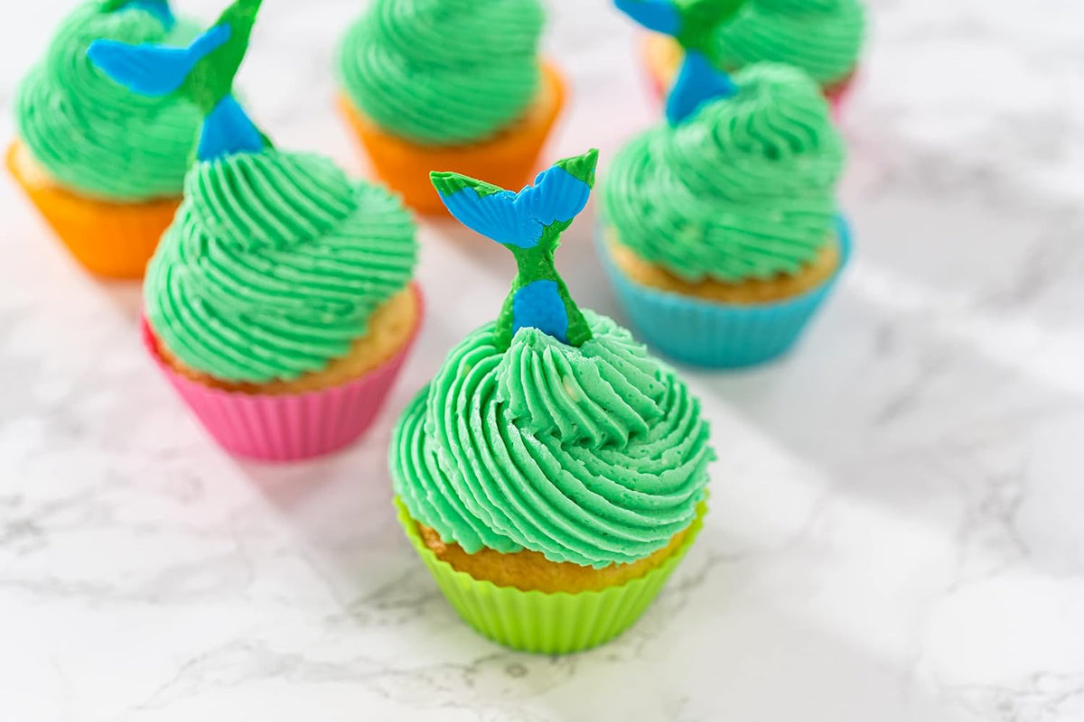 Bakerpan Premium Rolled Green Fondant For Cake Decorating - 1 Pound