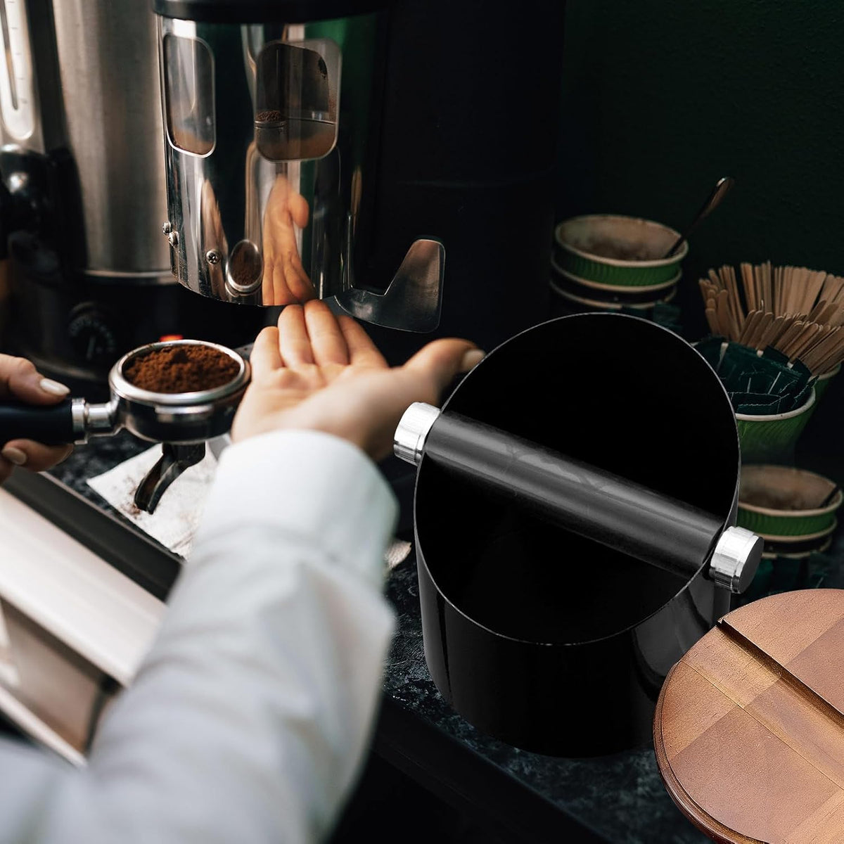 Reallnaive 5.3in Espresso Knock Box with Lid, Black, Round