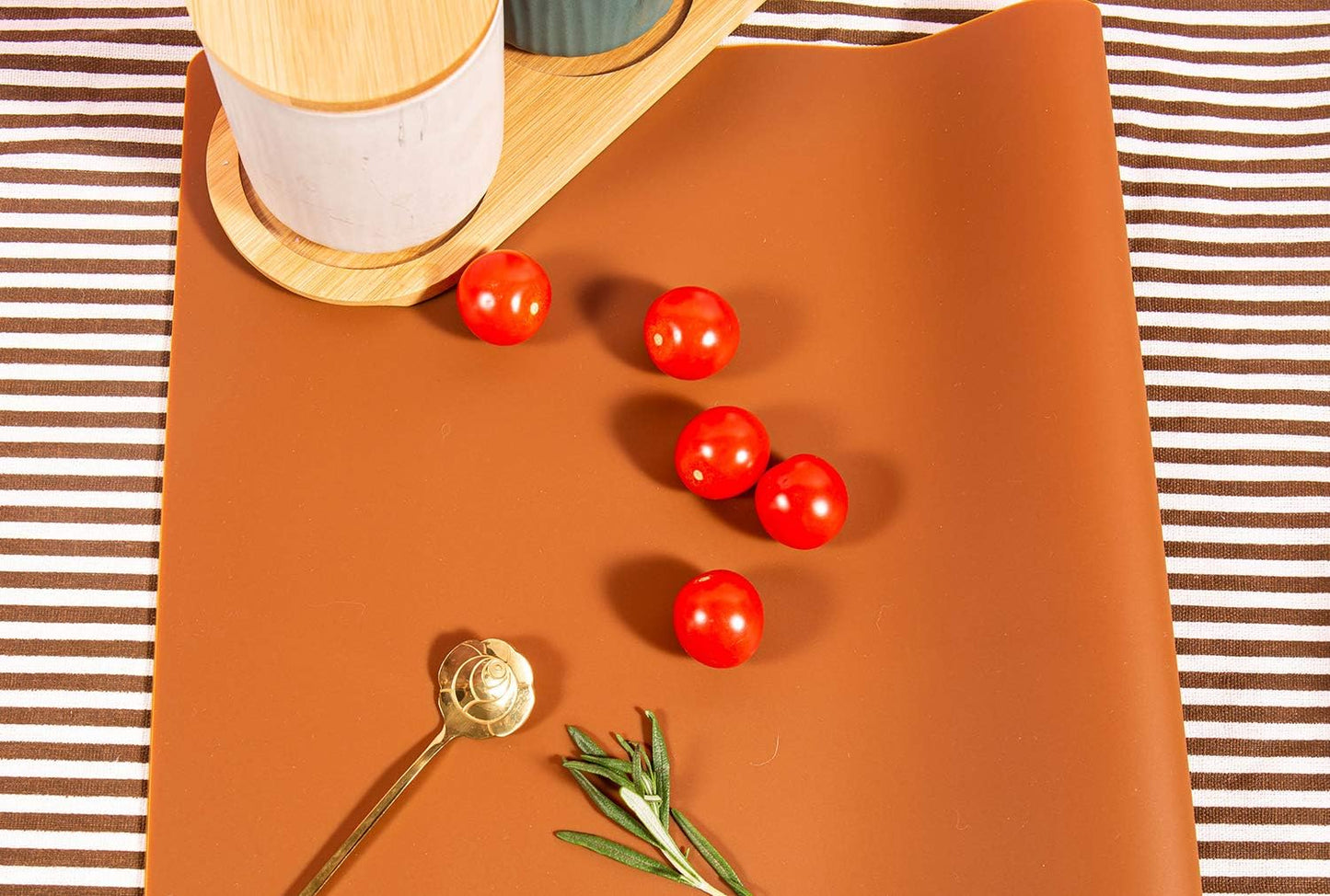 23.62" by 15.75" Extra Large Mulitpurpose Silicone Placemat,Countertop Protector, Kitchen Counter Mat, Table Mat, Heat Resistant, Washable