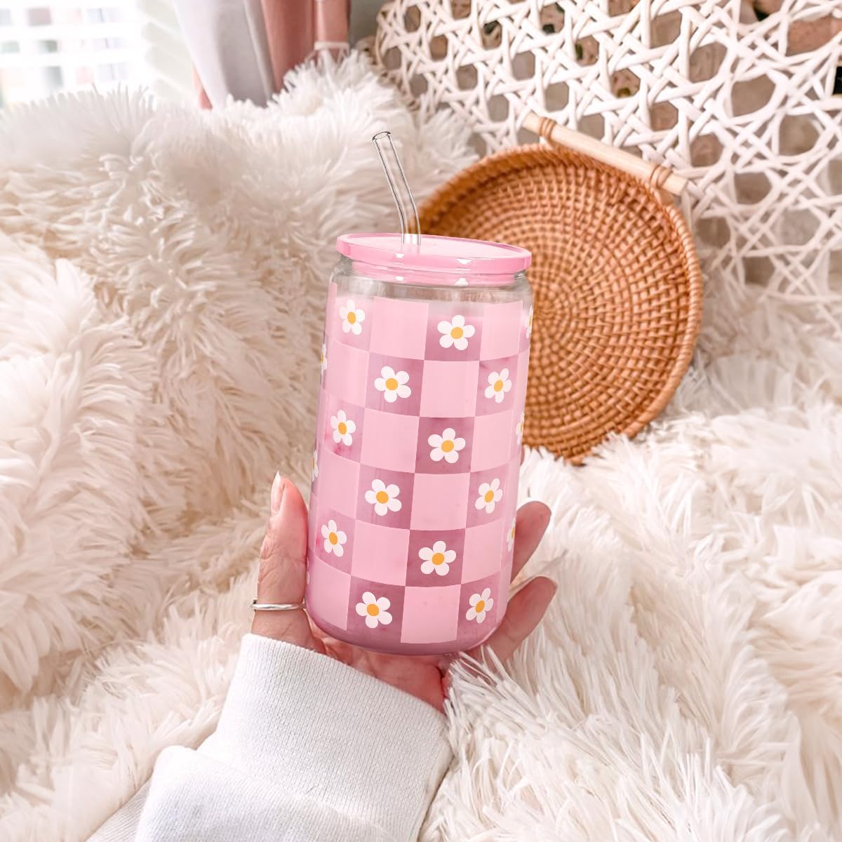 SANDJEST Checkerboard Daisies Glass Can, Floral Checker Cup with Lid &amp; Straw, Iced Coffee Aesthetic Cups, Gift for Christmas Birthday Mother Day, Gifts for Women, 16oz