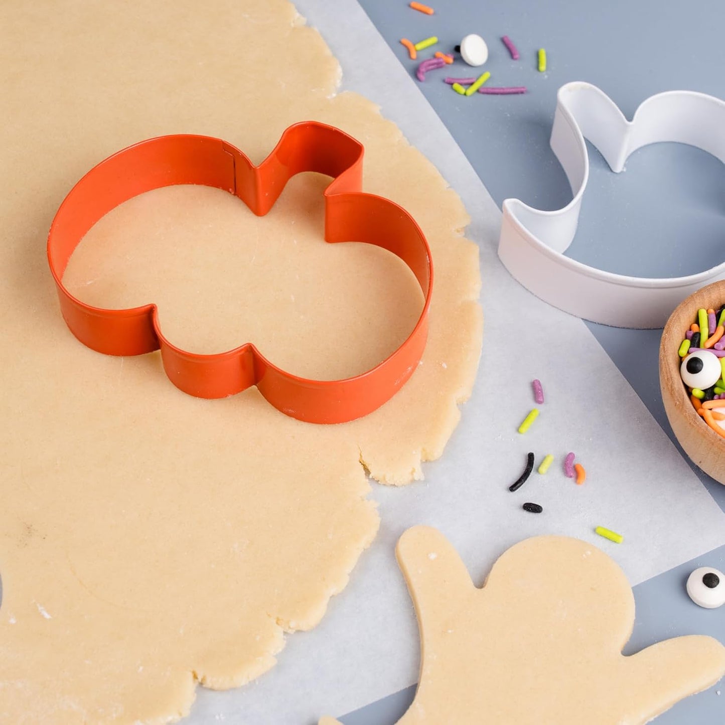 Sweets Indeed Halloween Cookie Cutters 3 Pack with Sprinkles, 2.25 ounces