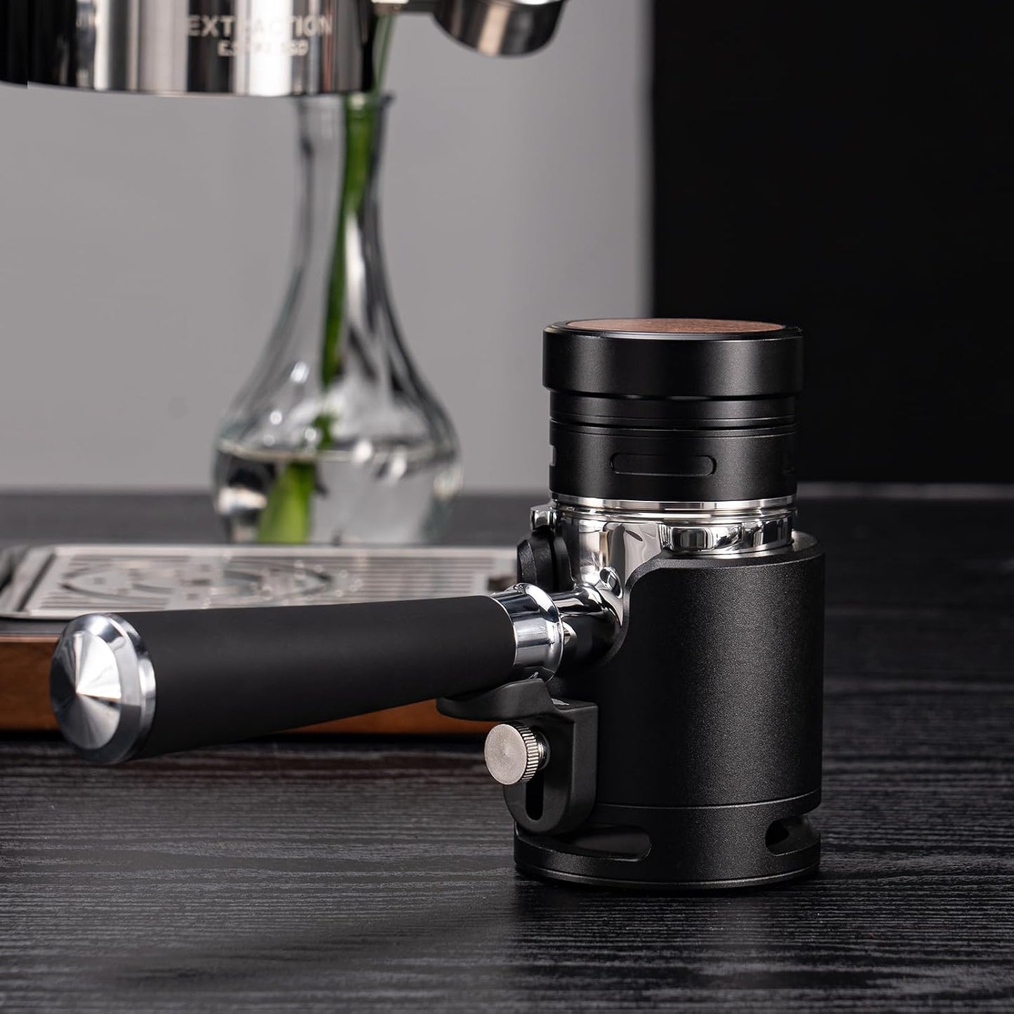 IKAPE Espresso 54mm Portafilter, Coffee Portafilter with Silicone Handle, Fits 54mm Breville Barista Series BES870/878/880 Machine &amp; Solis Barista Machines, with 16g Capacity Filter Basket