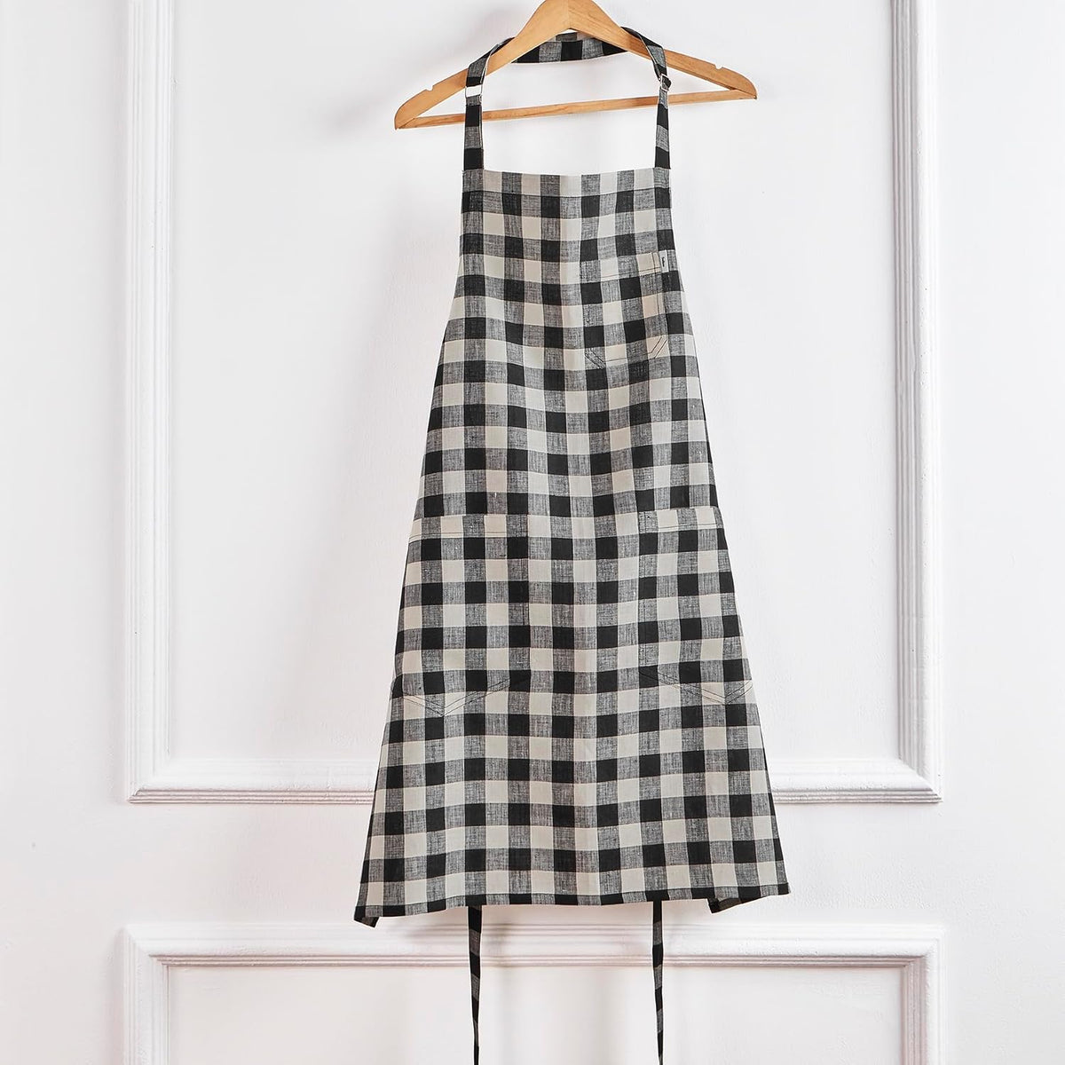 Solino Home 100% Pure Linen Apron, 33 x 30 in, Black and Cream, Bib Apron