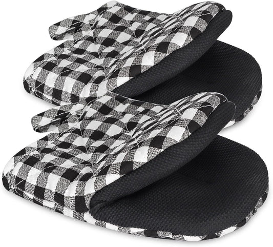 Goldmeet Mini Oven Mitts 2-Pack, 7"x5.5", 500°F Silicone Grip | Non-Slip, Heat Resistant, Machine Washable, Hanging Loop, Fits Small Hands, for Baking Grilling BBQ Cooking