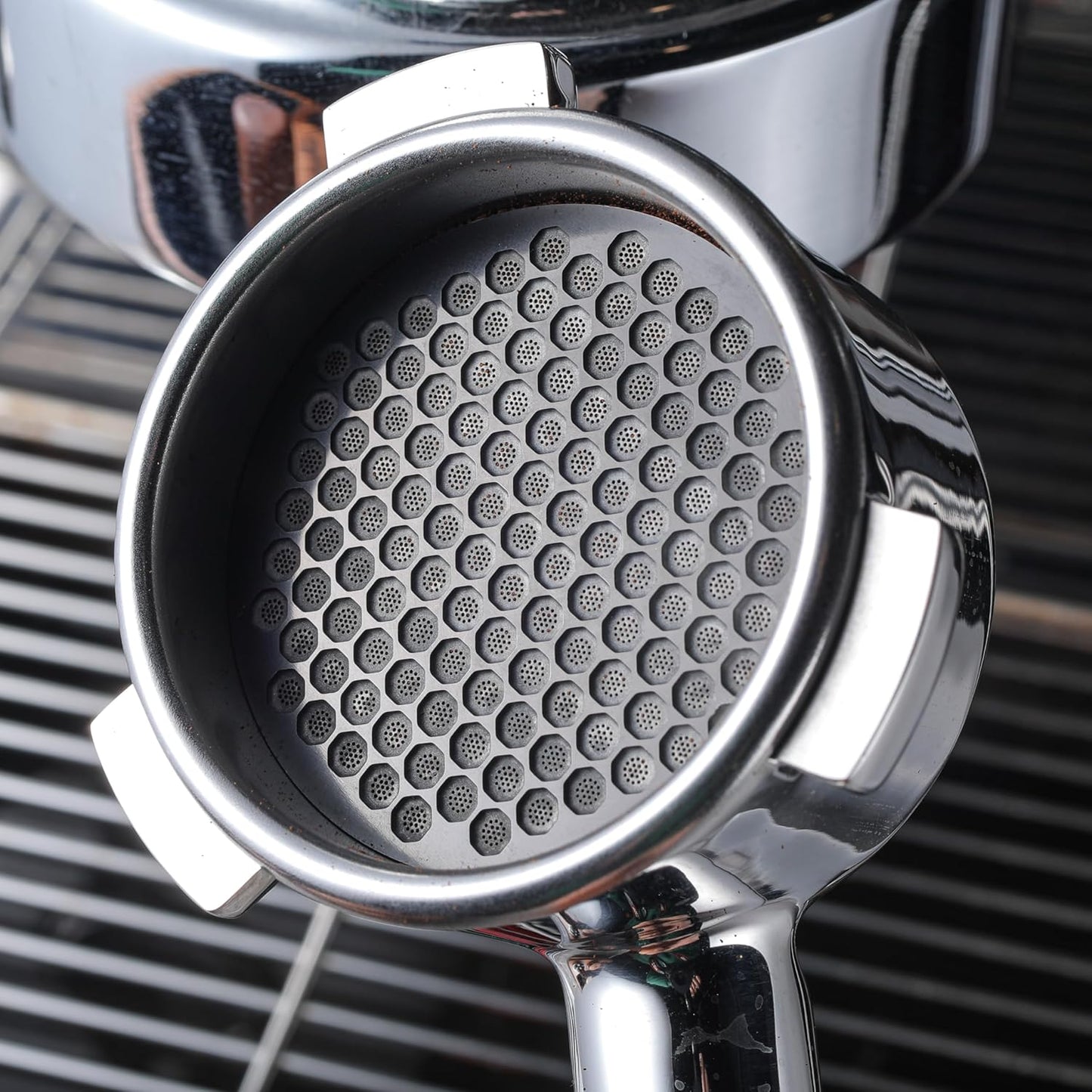 58mm Tamper Kit Includes Espresso Distributor, Calibrated Coffee Tamper, Magnetic Portafilter Funnel, WDT Tool and 2pcs Puck Screen Set Premium Espresso Accessory Kit