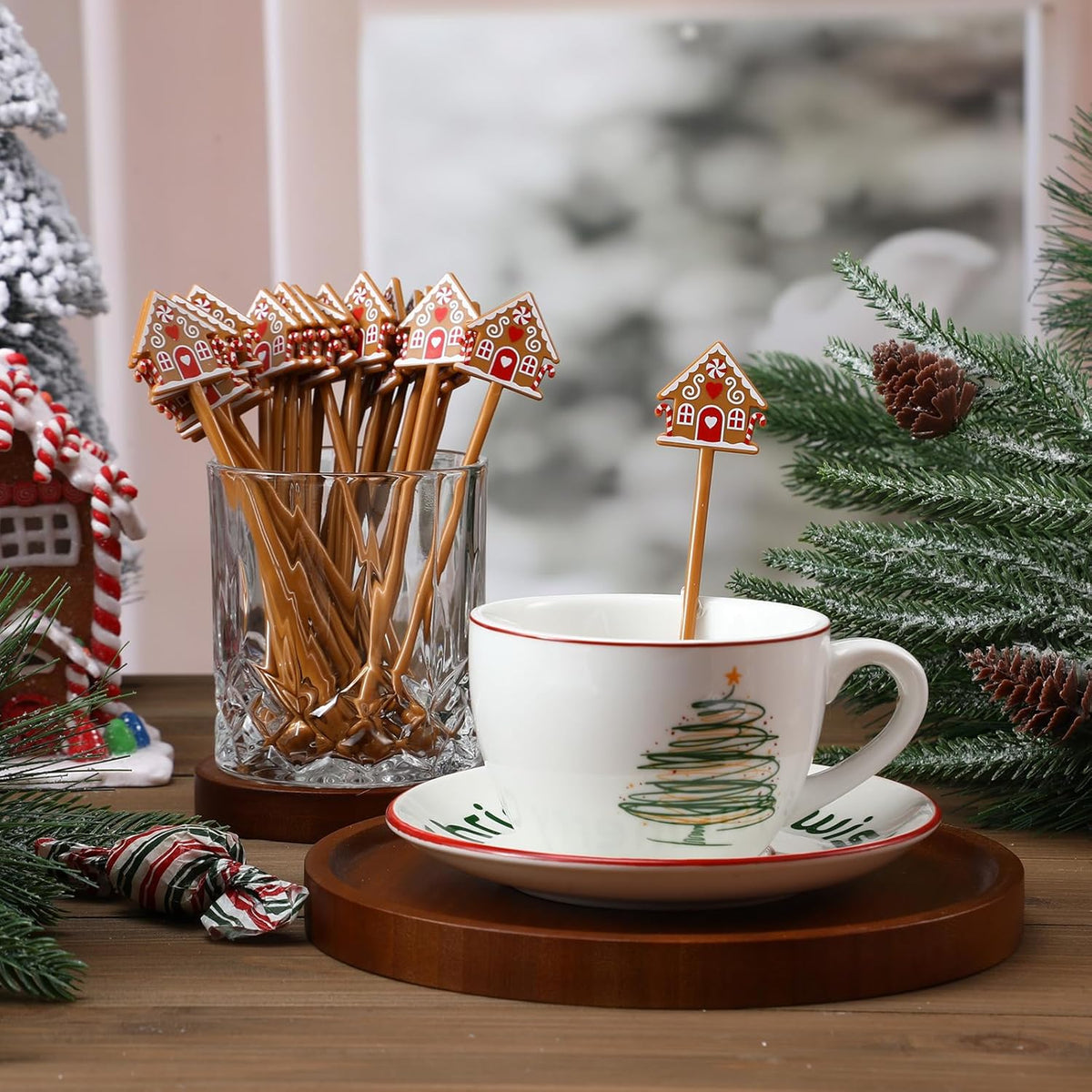 30 Pcs Christmas Drink Stirrers Xmas Stir Stick Holiday Coffee Swizzle Stick Reusable Plastic Hot Cocoa Bar Chocolate Decoration Cocktail Mixer(Gingerbread House,Novel Color)