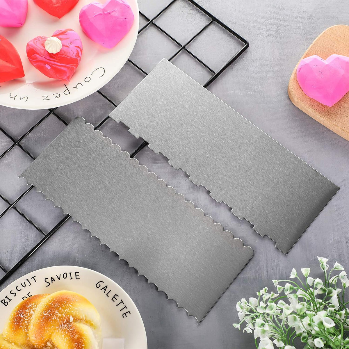 2 Pcs 9 in Double Sided Comb Stainless Steel Cake Scraper Smoother | Double Sided Patterned stripe edge and smooth edge, for cream decorating, metal comb scraper
