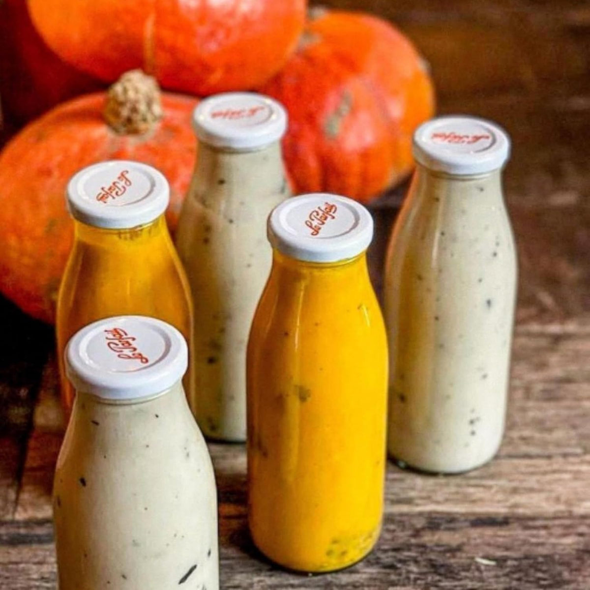 Le Parfait French Glass Milk Bottles with Printed Airtight Twist Lids, 500ml (16oz) Pack of 6 – Leakproof Reusable Glass Bottles for Juice, Water, Cold Brew, Kefir &amp; Beverage Storage
