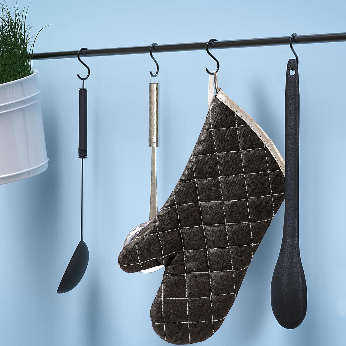 ARCLIBER Black 15" 425°F Terry Oven Mitts Quilted Heat Resistant | Quilted Lining, 1 Pair, Heat Resistant, Classic, Cotton Blend, Cooking, Baking, Grilling, Non-Slip Grip