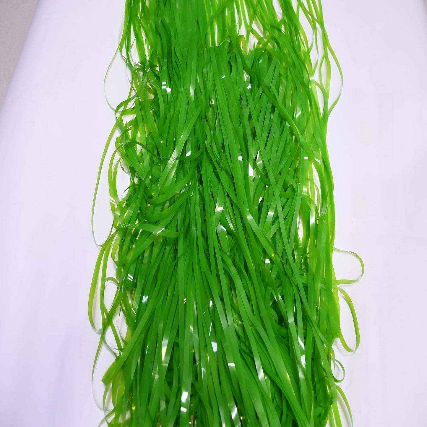 BRAVESHINE Pastel Green Streamers Party Backdrop Decorations 2 Pack