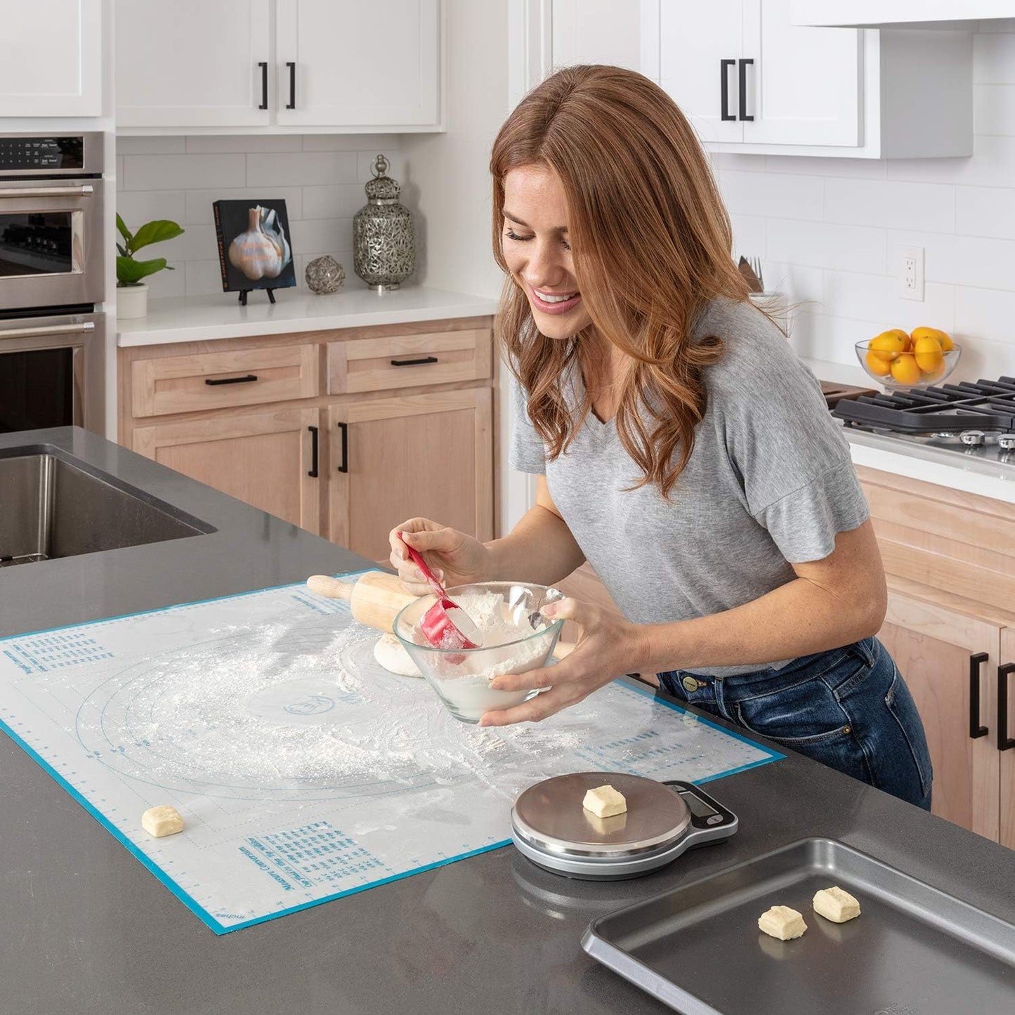 Silicone Pastry Mat XXL, Extra Large Dough Rolling Mat for Baking &amp; Pizza | Non-Slip, Easy-Clean Surface, 23.5 x 31.5 Inches, Printed Measurements &amp; Conversion Chart, For Dough, Cookies, Pie &amp; Fondant.