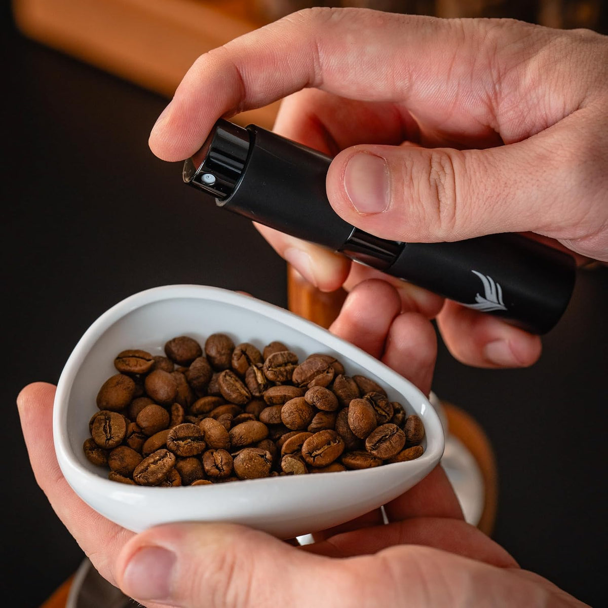 Coffee Bean Dosing Cup and RDT Spray Bottle, Ceramic Espresso Dosing Bowl for Single Dose Weighing, Coffee Spritzer Mister, White 25g Capacity, Barista Accessories