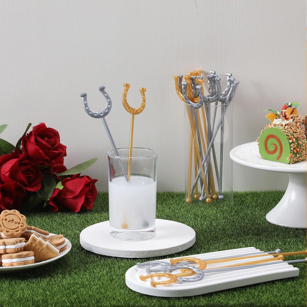6 Inch Derby Drink Plastic Stirrers Swizzle Sticks for Cocktails Coffee Reusable U Shaped Horseshoe Drink Stirrers for Coffee Beverage Party Bar Weddings Events(Gold,silver,30 Pcs)