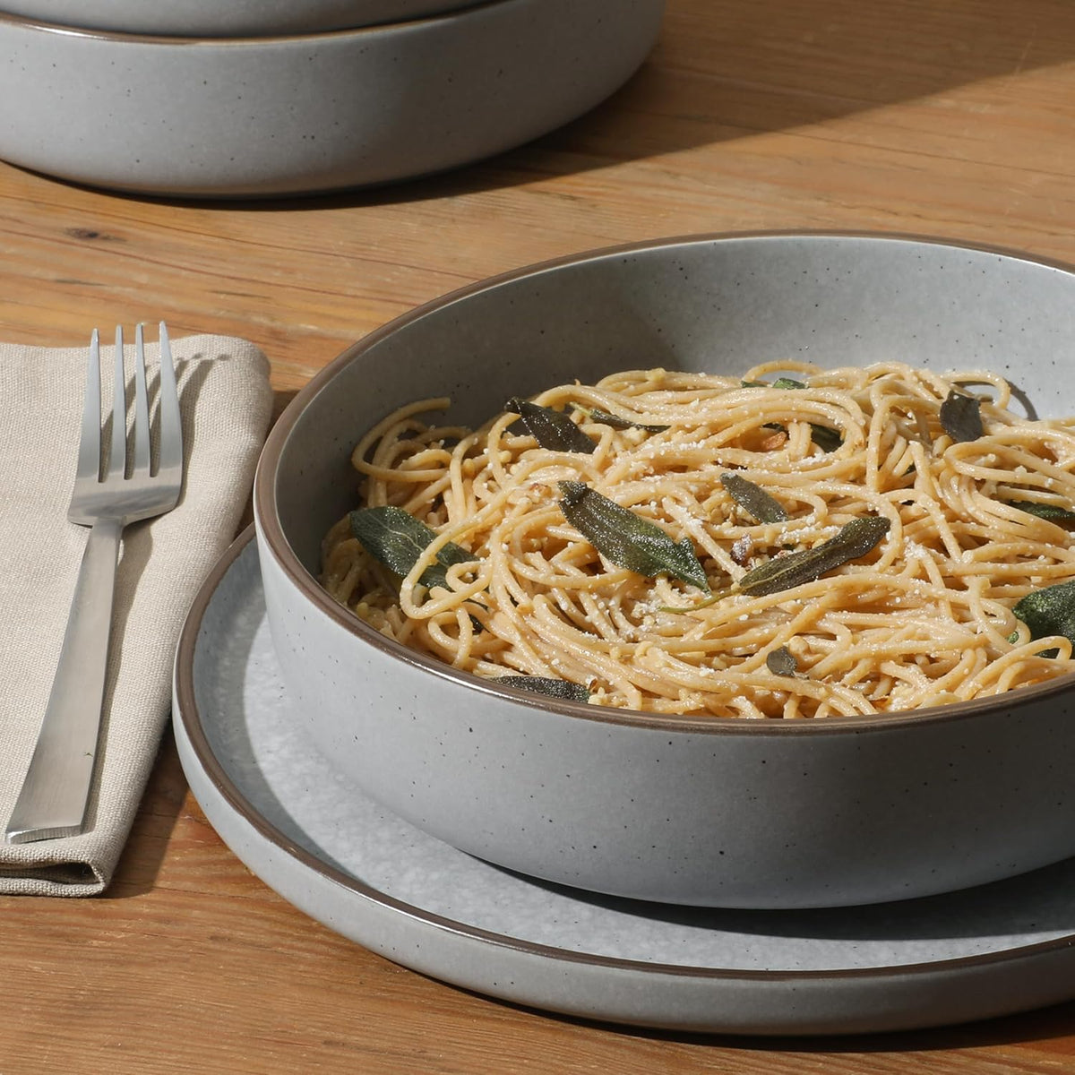Gibson Elite Gelston Stoneware Matte Reactive Glaze 16 Piece (Service for 4) Plates and Bowl Dinnerware Set - Grey