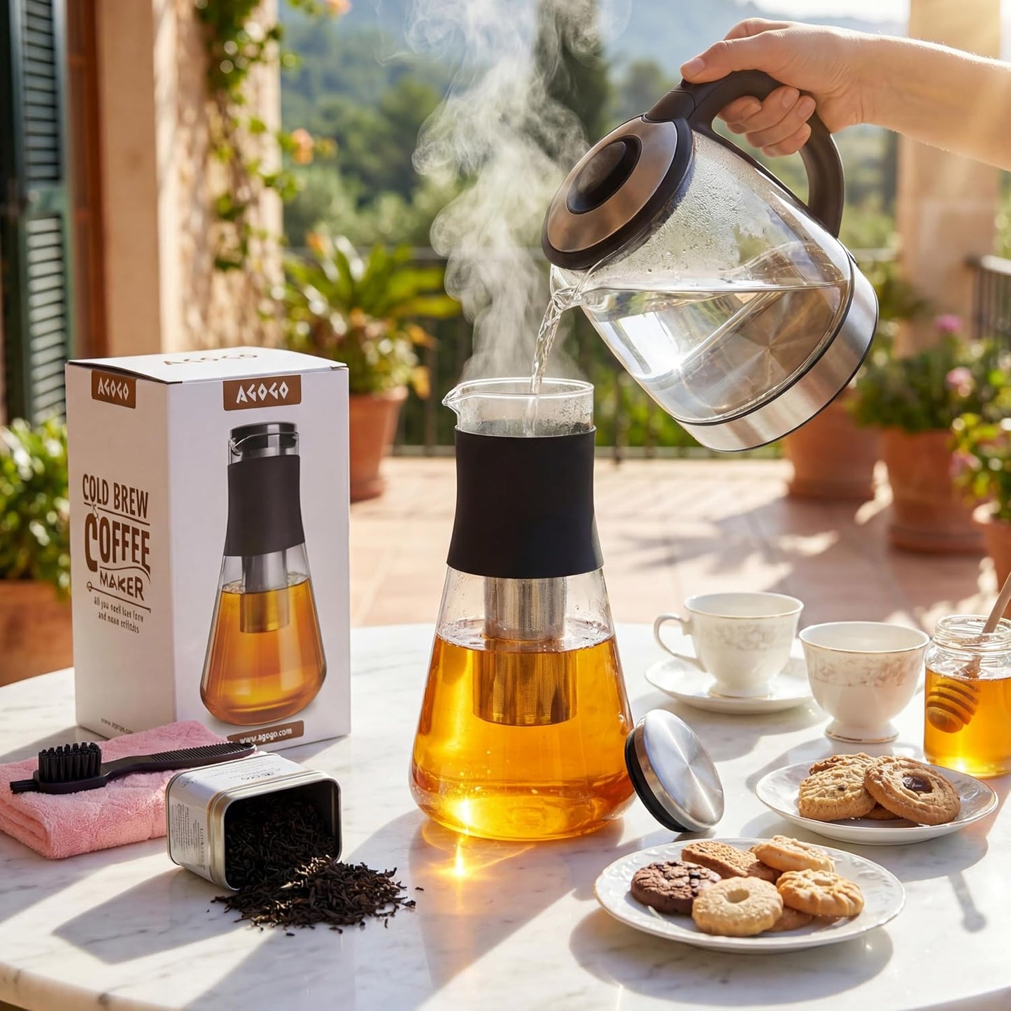 AGOGO 54oz Glass Coffee Maker &amp; Pitcher for Iced Tea &amp; Fruit Infusions | Thermal-resistant borosilicate, removable metal filter, and anti-scald grip for family breakfasts, office sharing, or gifts