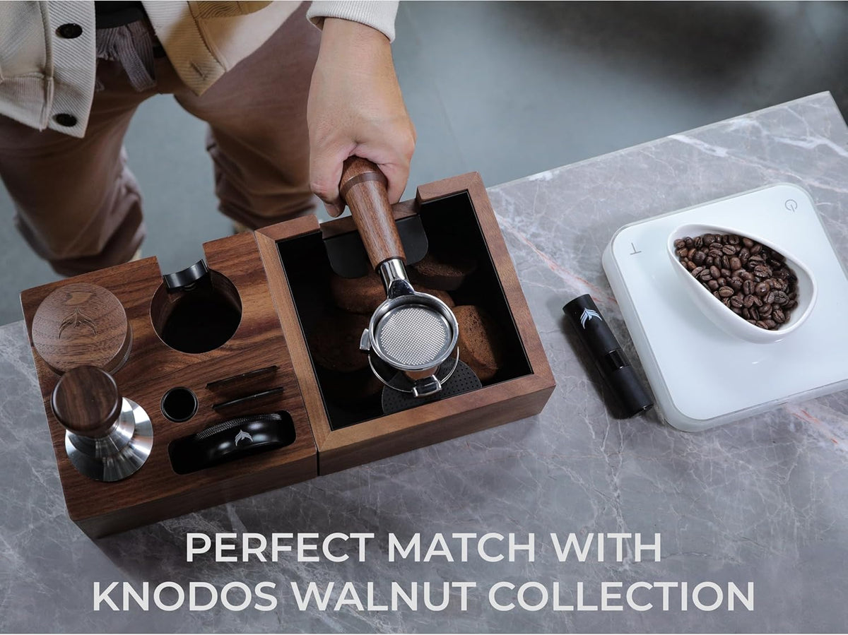 58.5mm Tamper Walnut Self-Leveling, Spring Loaded