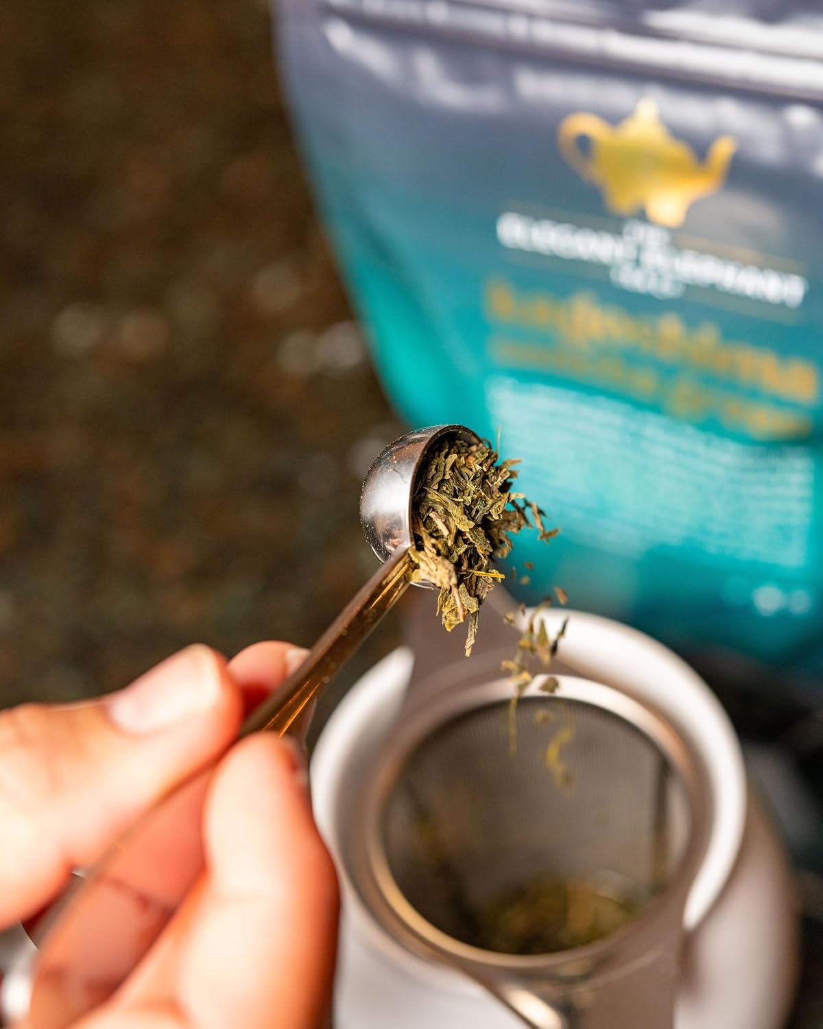 Japanese Sencha Green Tea, Organic Loose Leaf Sencha Tea – Antioxidant &amp; Detox Support – Refreshing Hot or Iced Green Tea – 4 oz Resealable Bag (Makes 50 Cups) – The Elegant Elephant