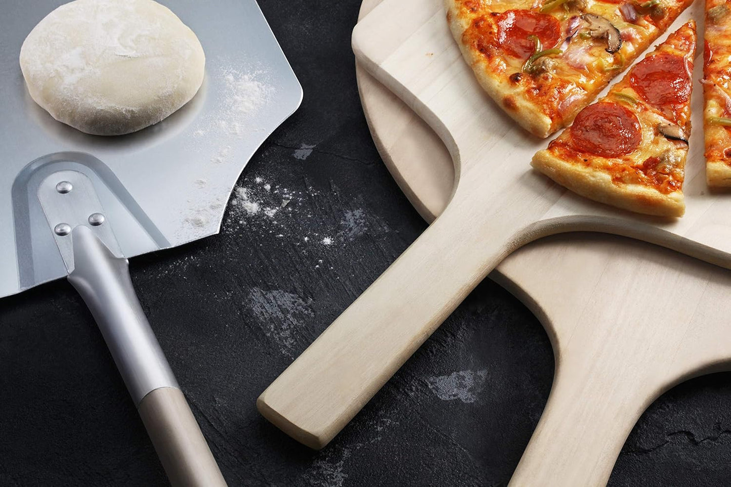 New Star Foodservice 50196 Aluminum Pizza Peel, 16 x 18 inch Blade