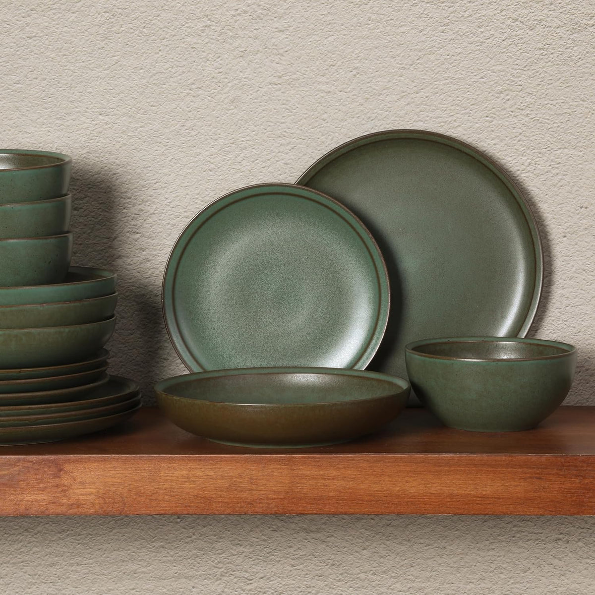 Gibson Elite Beckett Stoneware Matte Reactive Glaze 16 Piece (Service for 4) Plates and Bowls Dinnerware Set - Green