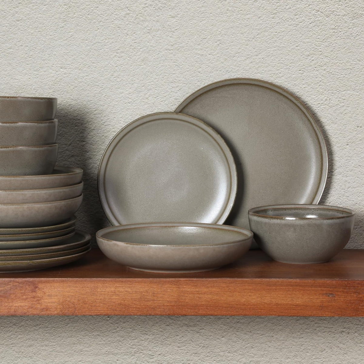 Gibson Elite Beckett Stoneware Matte Reactive Glaze 16 Piece (Service for 4) Plates and Bowls Dinnerware Set - Grey