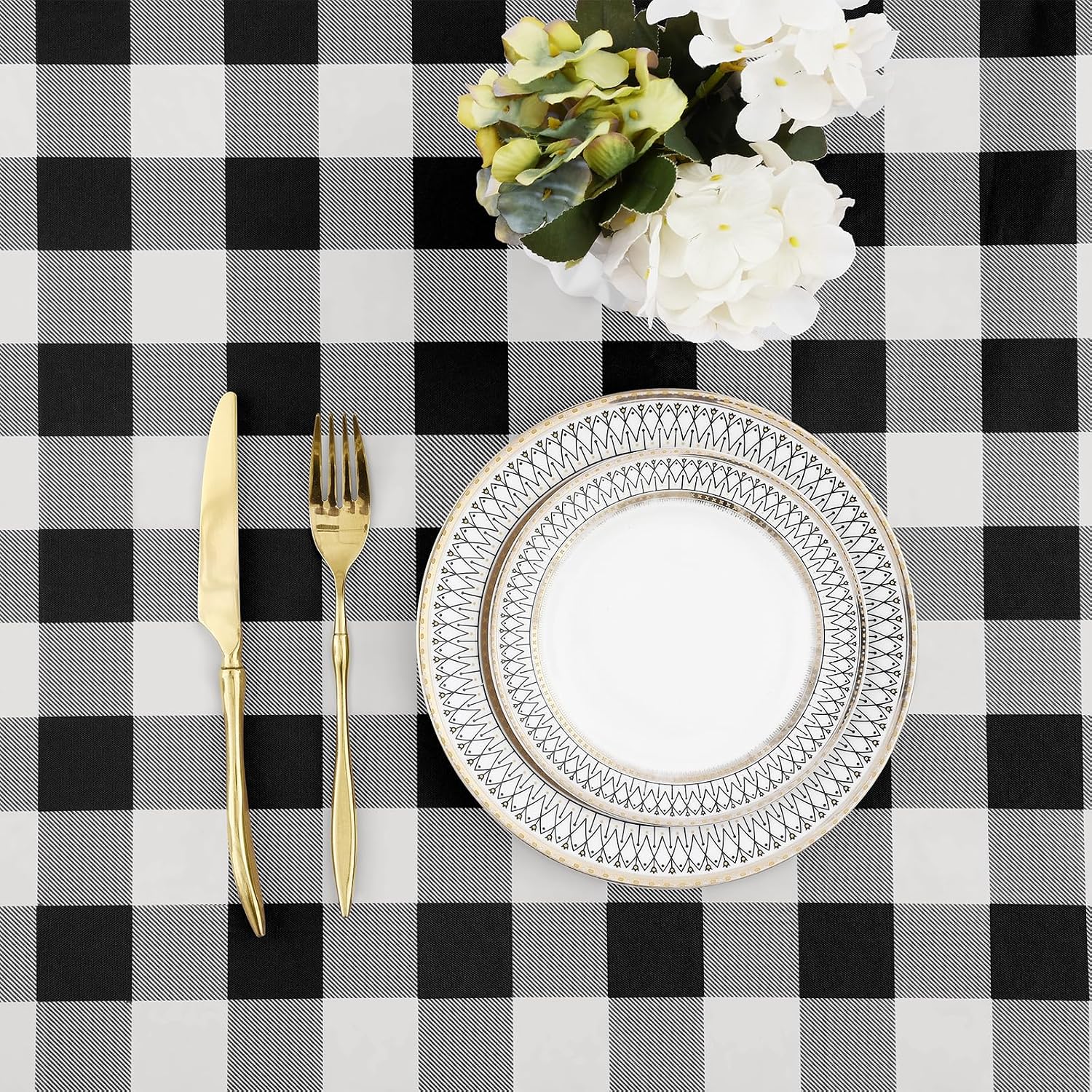 Buffalo Rectangle Picnic Tablecloth, 6 Foot Elastic Fitted Vinyl Table Cloth with Flannel Backing, Waterproof Plaid Tabl