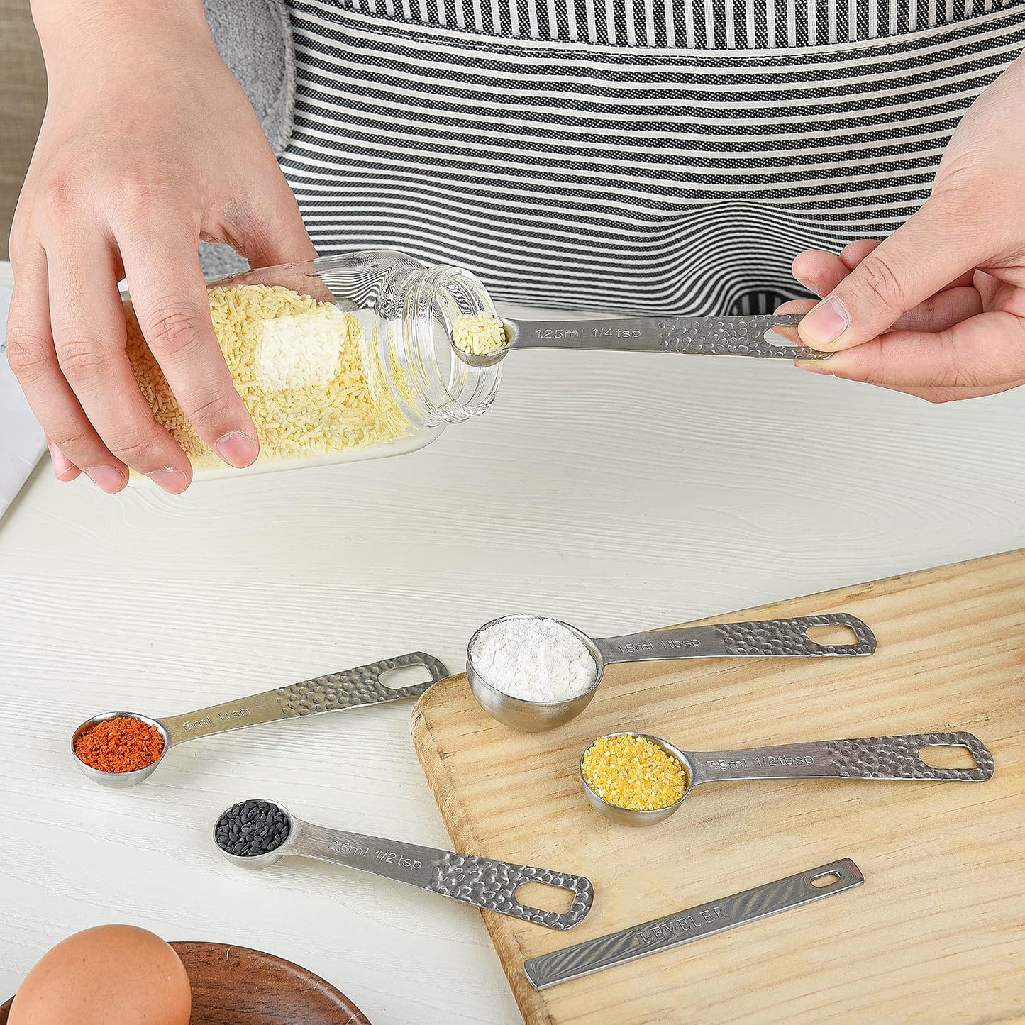 18/8 Stainless Steel Measuring Cups and Spoons Set 10 for Baking &amp; Kitchen, Metric &amp; US Metal 4 Measuring Cups and 5 Measuring Spoons with 1 Leveler