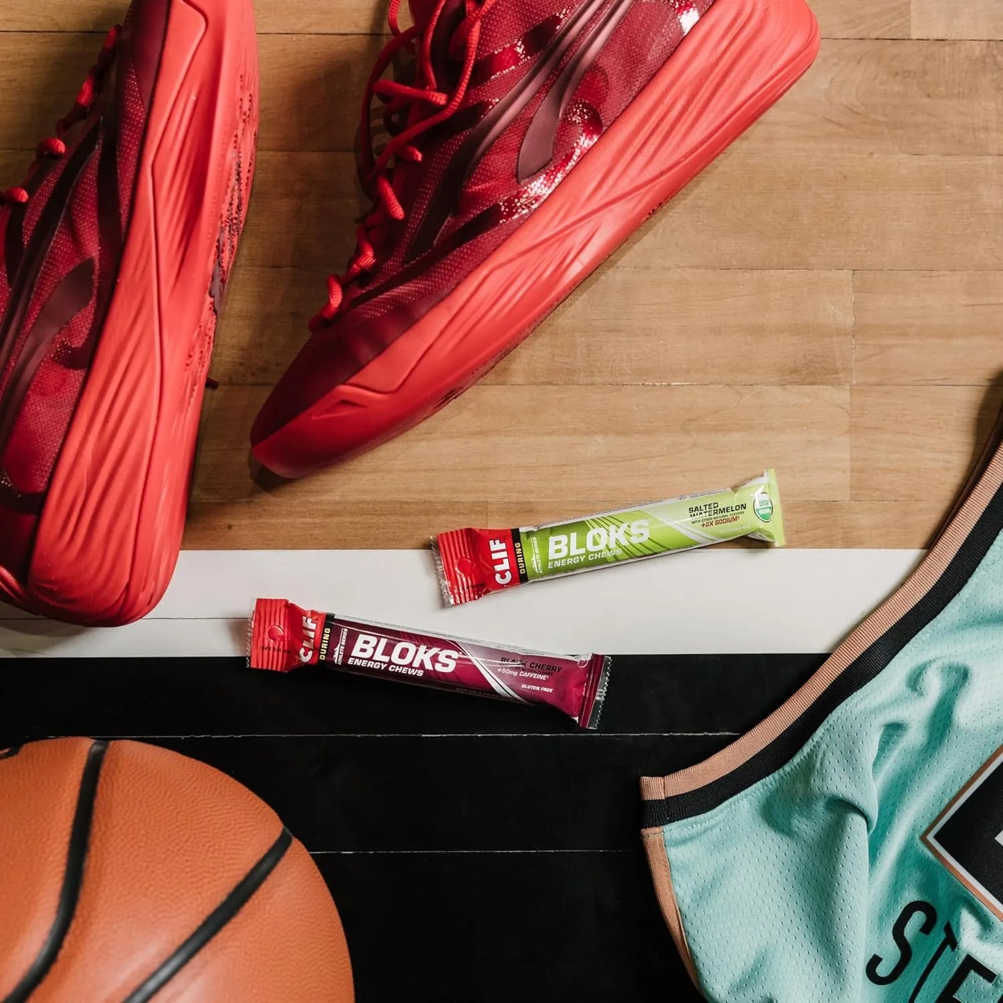 Fast fuel energy chews CLIF BLOKS plant-based electrolytes athletes packet